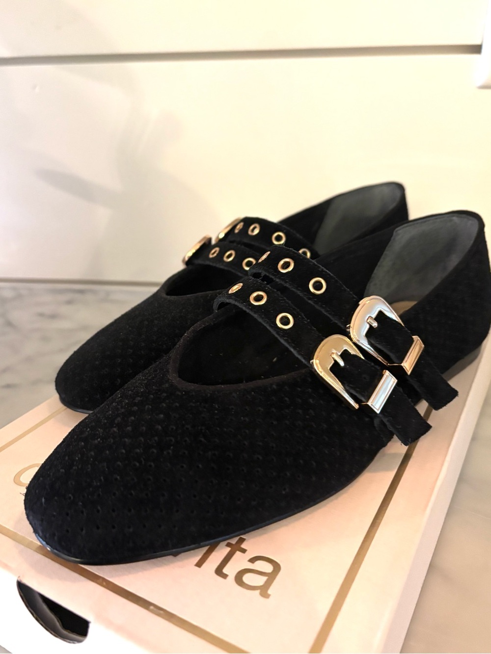 Dolce vita black suede Baylee Grommet Mary Jane flats sz 6 almond toe y2k